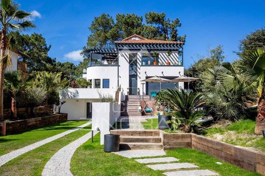 Villa in Pyla sur Mer, Gironde