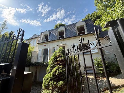 Luksusowy dom w Clamart, Hauts-de-Seine