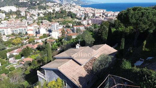 Menton, Alpes-Maritimesの高級住宅