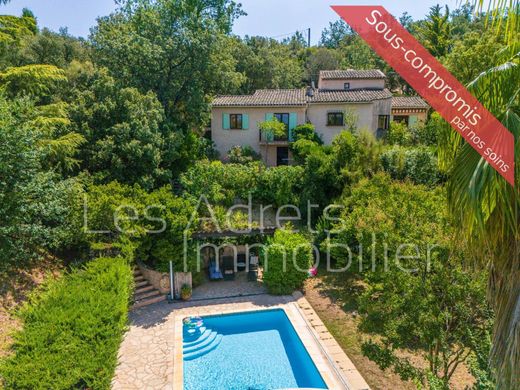 Maison de luxe à Les Adrets-de-l'Estérel, Var
