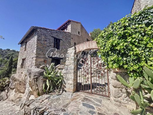 Maison de luxe à Eus, Pyrénées-Orientales