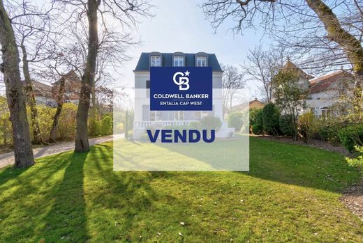 منزل ﻓﻲ Le Vésinet, Yvelines