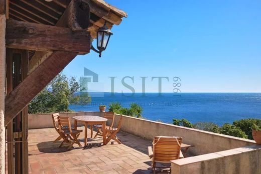 Luxe woning in Le Trayas, Var
