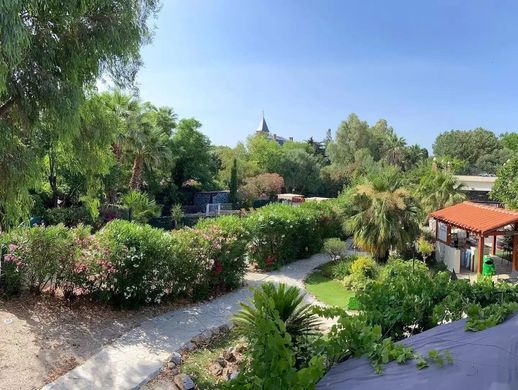 ﻓﻨﺪﻕ ﻓﻲ Canet-en-Roussillon, Pyrénées-Orientales