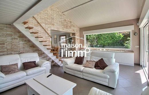 Casa de luxo - Douvaine, Alta Sabóia
