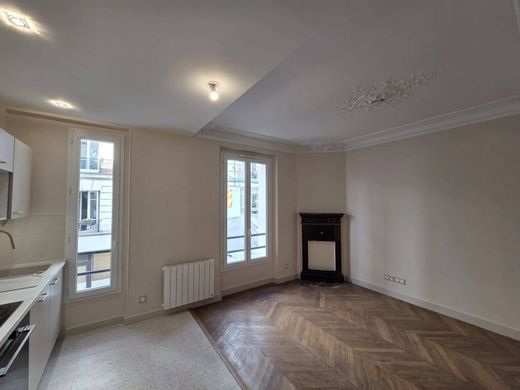 Apartment in Levallois-Perret, Hauts-de-Seine