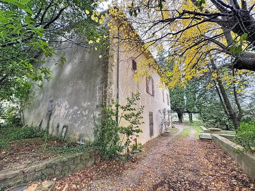 Demeure ou Maison de Campagne à Le Val, Var