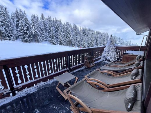 Apartment / Etagenwohnung in Courchevel, Savoy