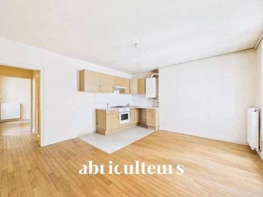 Apartment in Saint-Germain, Odéon, Monnaie, Paris