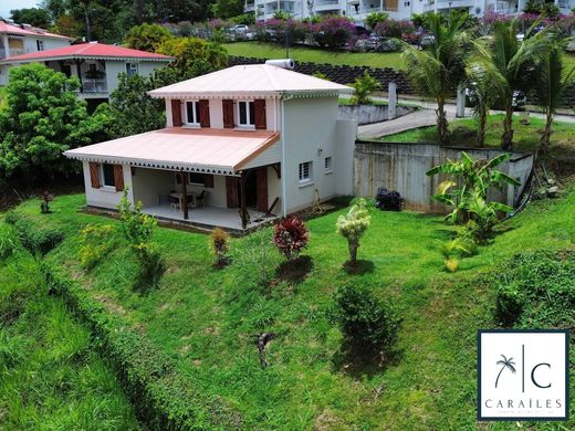 Maison de luxe à Ducos, Martinique