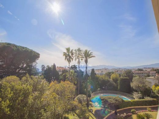 カンヌ, Alpes-Maritimesのアパートメント