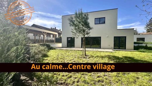 Luxury home in Champagne-au-Mont-d'Or, Rhône