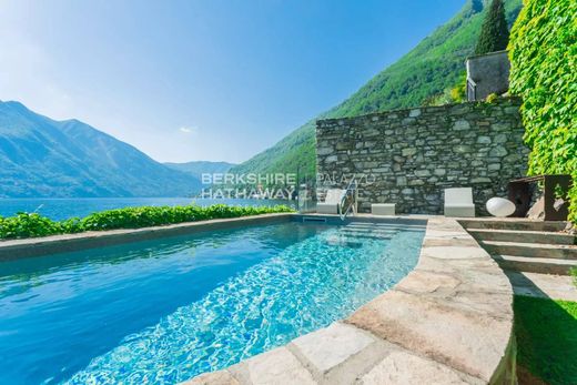 Villa in Brienno, Provincia di Como