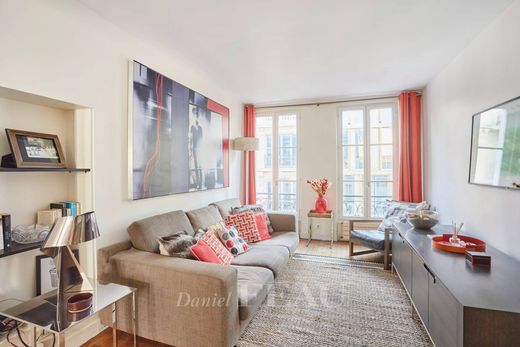 Apartment / Etagenwohnung in Champs-Elysées, Madeleine, Triangle d’or, Paris