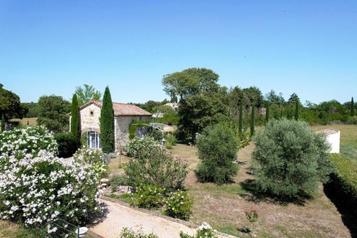 Πολυτελή κατοικία σε Uzès, Gard