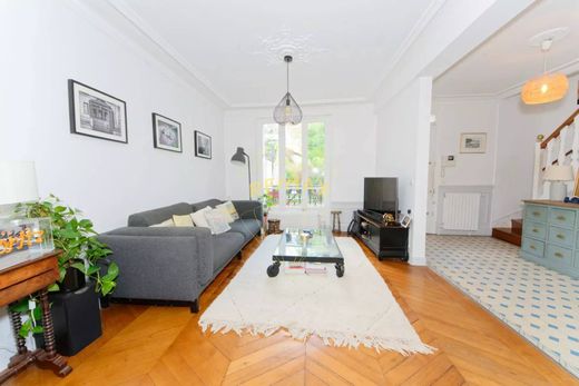 Casa de lujo en Nanterre, Altos de Sena