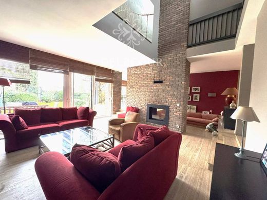 Villa in Viry-Châtillon, Essonne