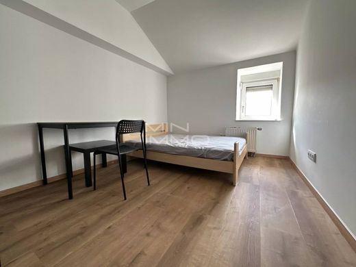 Piso / Apartamento en Dudelange, Canton d'Esch-sur-Alzette