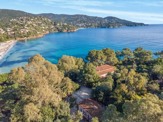 Luxury home in Le Lavandou, Var