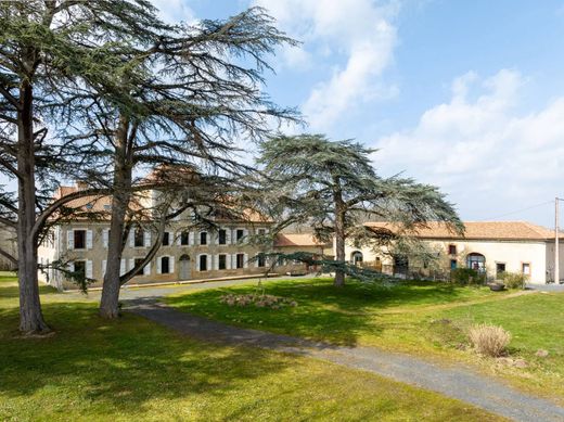 Castello a Nogaro, Gers