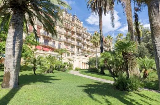 カンヌ, Alpes-Maritimesのアパートメント