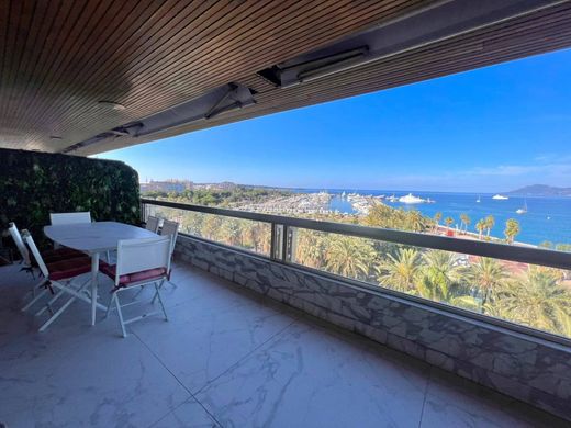 아파트 / 칸, Alpes-Maritimes