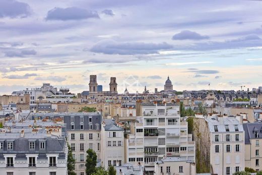 Apartment in Tour Eiffel, Invalides – Ecole Militaire, Saint-Thomas d’Aquin, Paris