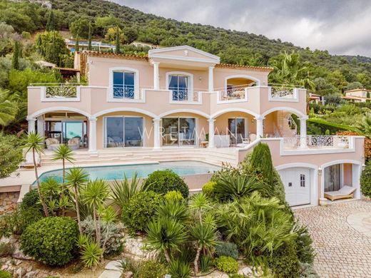 Villa in Tourrettes-sur-Loup, Alpes-Maritimes
