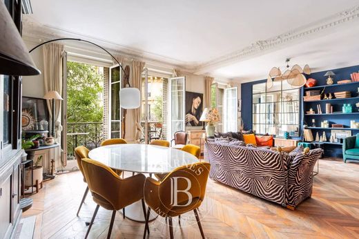Apartment / Etagenwohnung in Provence-Opéra – Grands Boulevards, Paris