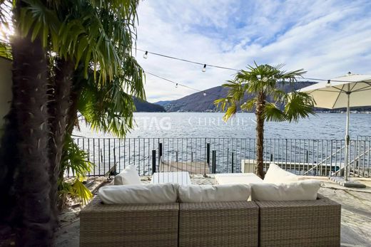 Villa a Bissone, Lugano