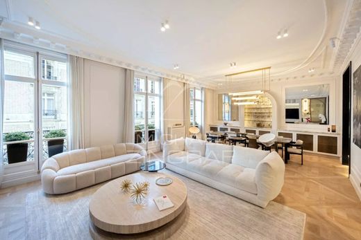 Apartment / Etagenwohnung in La Muette, Auteuil, Porte Dauphine, Paris