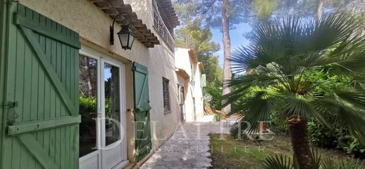 Luxus-Haus in Le Rouret, Alpes-Maritimes