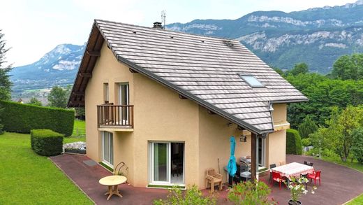 Casa di lusso a Sonnaz, Savoia