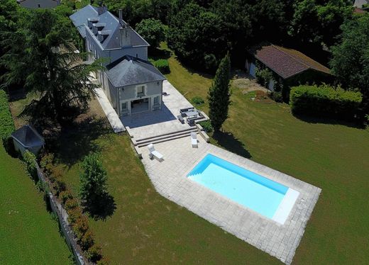 Luxe woning in Avanton, Vienne