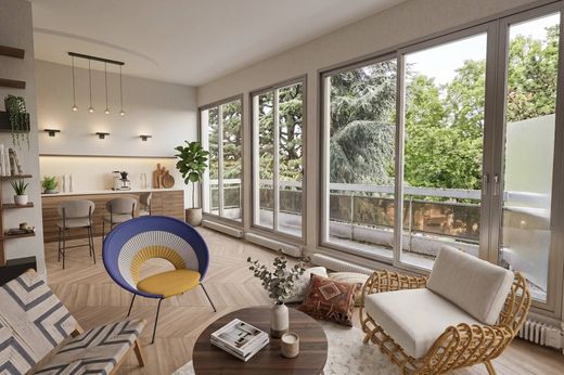 Apartment in Neuilly-sur-Seine, Hauts-de-Seine