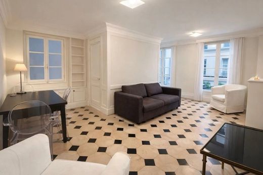 Apartment in Saint-Germain, Odéon, Monnaie, Paris