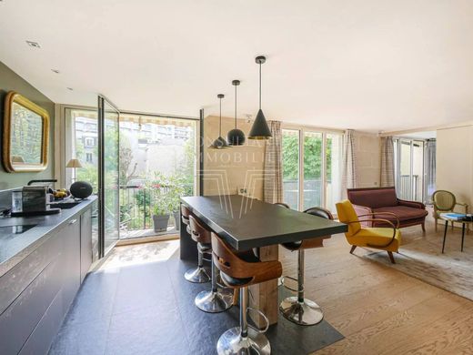 Apartment in La Muette, Auteuil, Porte Dauphine, Paris