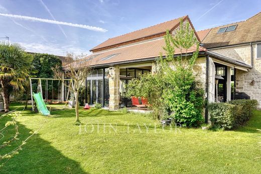 Luxus-Haus in Jouy-le-Moutier, Val d'Oise