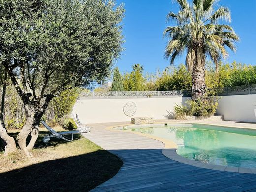 Willa w Lattes, Hérault