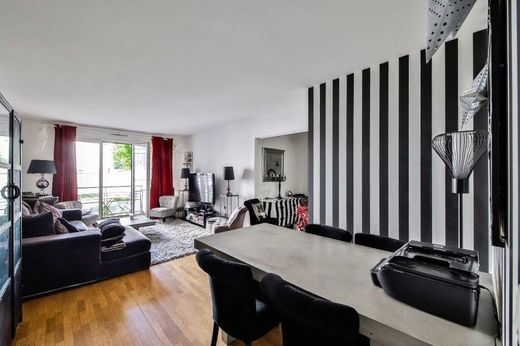 Apartment / Etagenwohnung in Levallois-Perret, Hauts-de-Seine