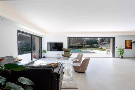 Villa in Valbonne, Alpes-Maritimes