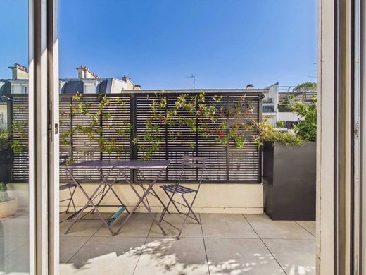 Apartment in Motte-Picquet, Commerce, Necker, Paris