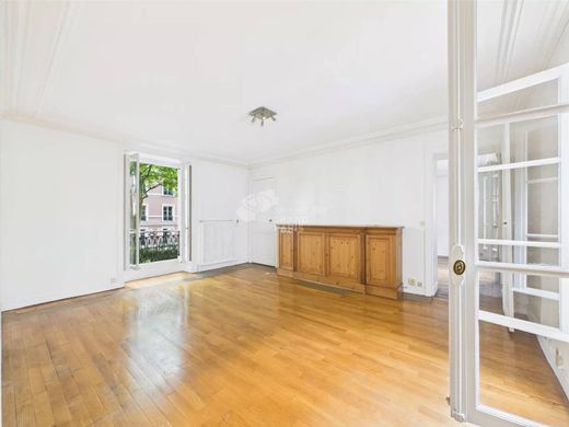 Apartment in Champs-Elysées, Madeleine, Triangle d’or, Paris