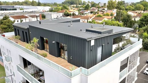 Apartment in Le Bouscat, Gironde