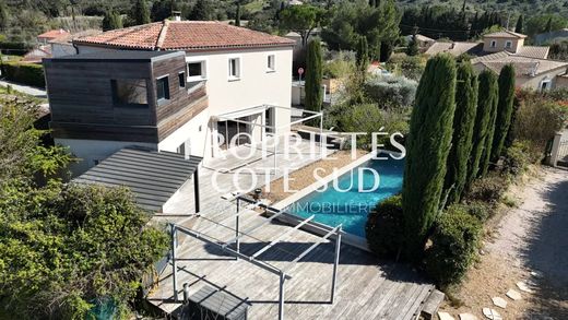 Villa in Villeneuve-lès-Avignon, Gard