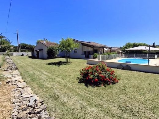 Luxus-Haus in Les Vans, Ardèche