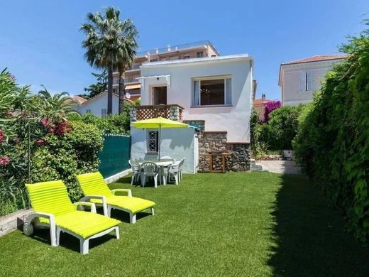 Maison de luxe à Juan-les-Pins, Alpes-Maritimes