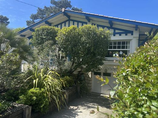 Villa in Arcachon, Gironde