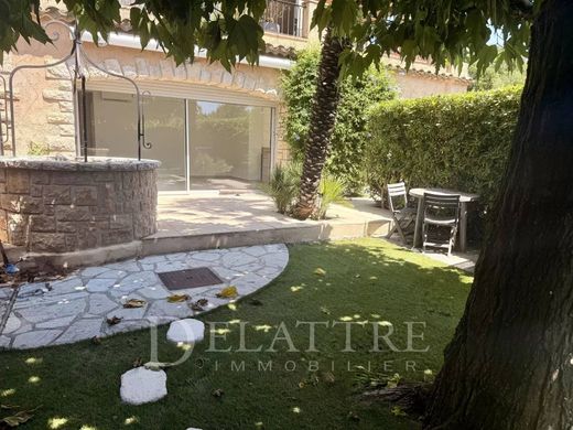 Appartement à Mouans-Sartoux, Alpes-Maritimes