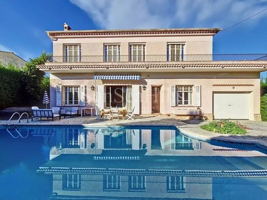 Villa à Juan-les-Pins, Alpes-Maritimes